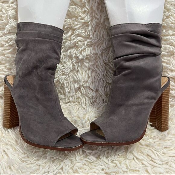 Liliana gray slouchy ankle booties with peep toe  7.5 - Picture 1 of 8